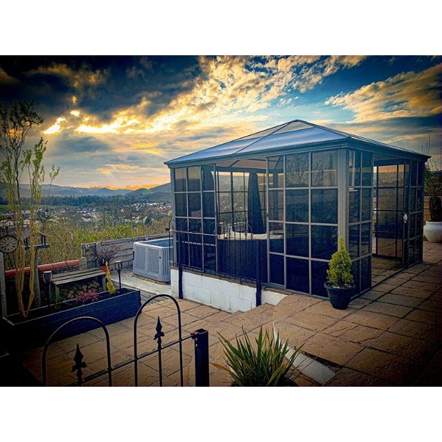 Four Seasons Screen House by Luxury Hot Tub Gazebo