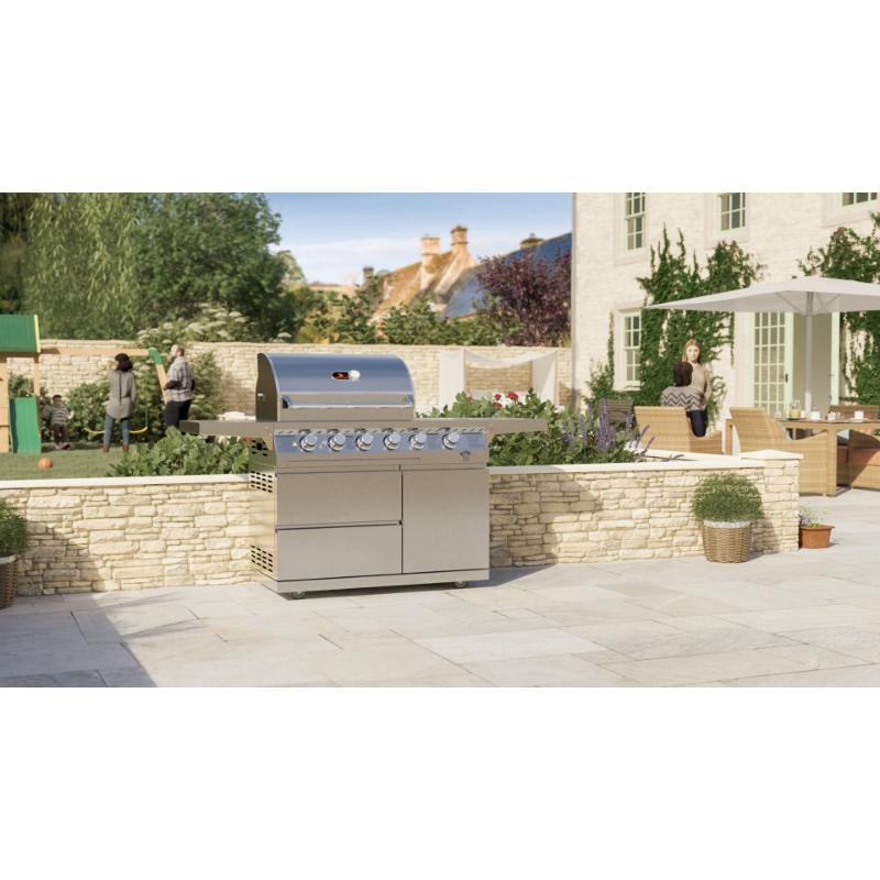 Whistler Cirencester 4 +1 side Burner Gas Barbecue "Pro Bundle". Only £1699.99. WOW!