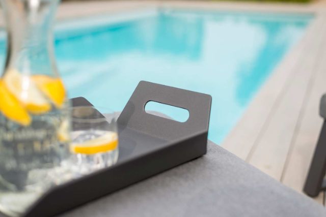 Aluminium Tray by Maze Rattan