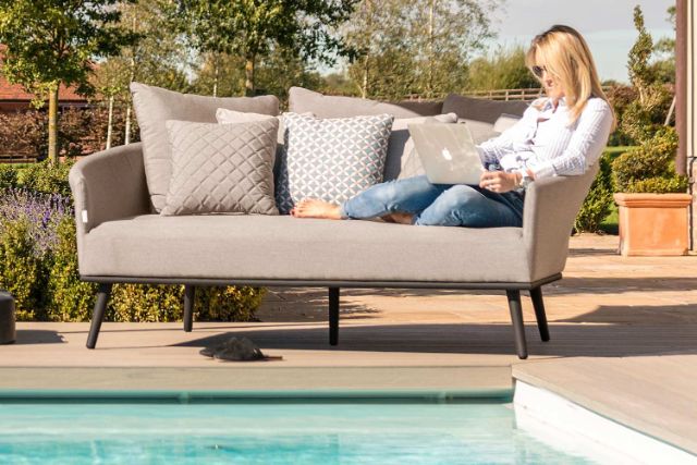 Ark Daybed by Maze Rattan