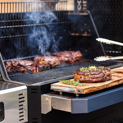 Masterbuilt Gravity Series 800 with Pitmaster Pack