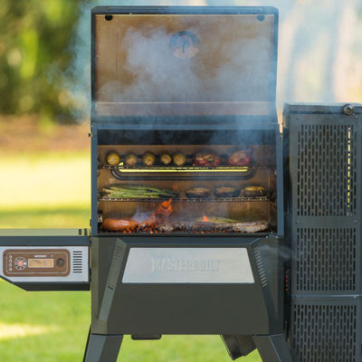 Masterbuilt Gravity Series 560 with Rotisserie Pack