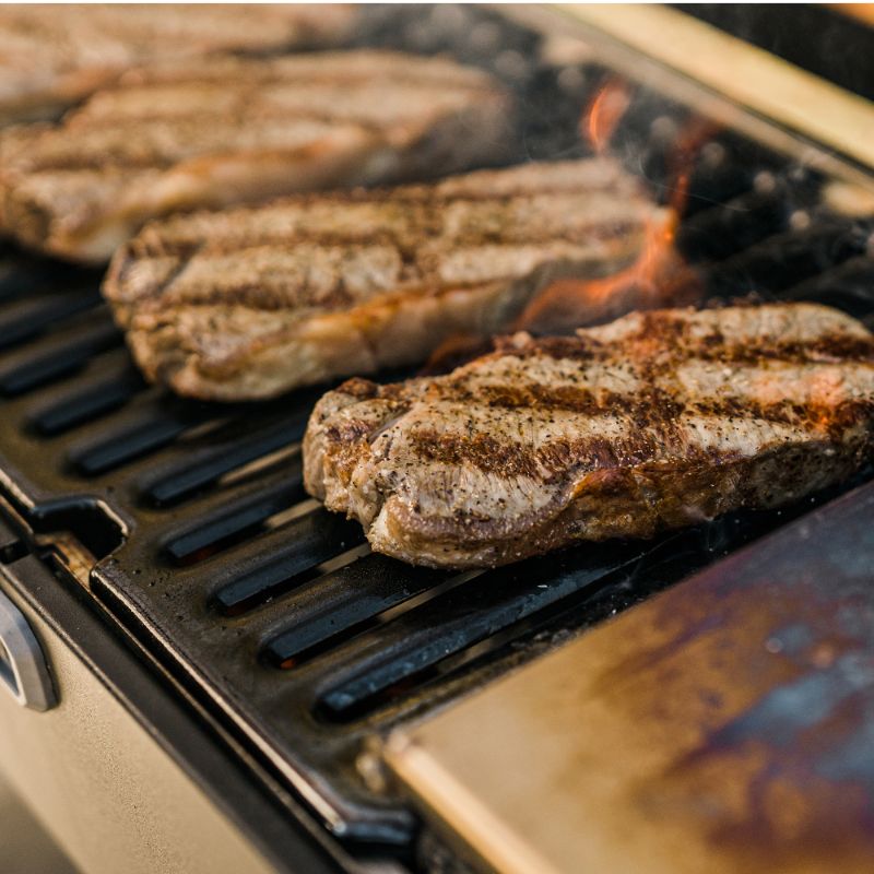 WAREHOUSE CLEARANCE: Masterbuilt Portable Charcoal BBQ with Cart. 20% OFF! Now £311.99