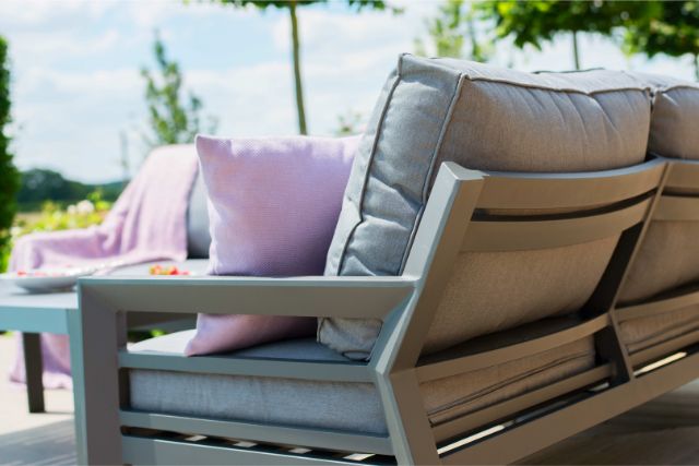 New York Corner Sofa Set by Maze Rattan