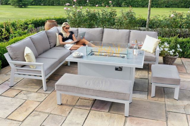 New York Corner Dining Sofa Set with Fire Pit Table by Maze Rattan