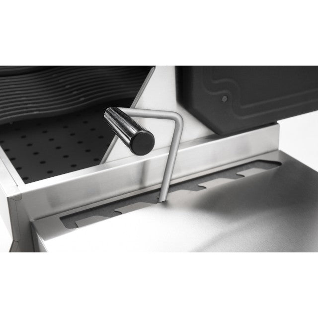 Napoleon PRO605 Ultimate Charcoal Barbecue - Gardenbox