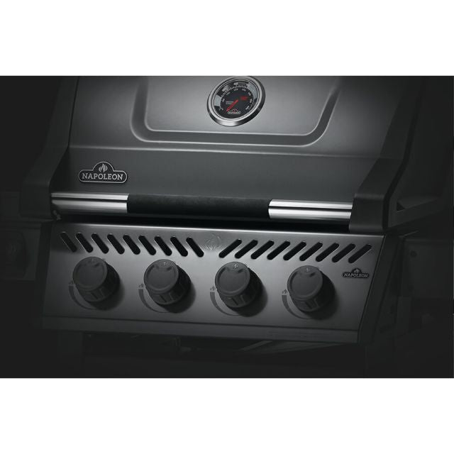 Napoleon Freestyle 425 4 Burner Gas Barbecue. GardenBox price only £550.99